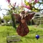 Thankgoods Rindenengel mit Herz als Anhänger – Bild 2