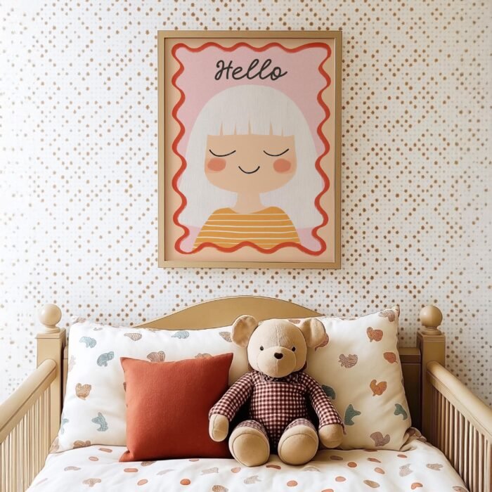 Poster Kinderzimmer Mädchen · Hello Schriftzug · Fröhliches Porträt mit weißen Haaren · Sanfte Farben · Deko ohne Rahmen – Bild 3